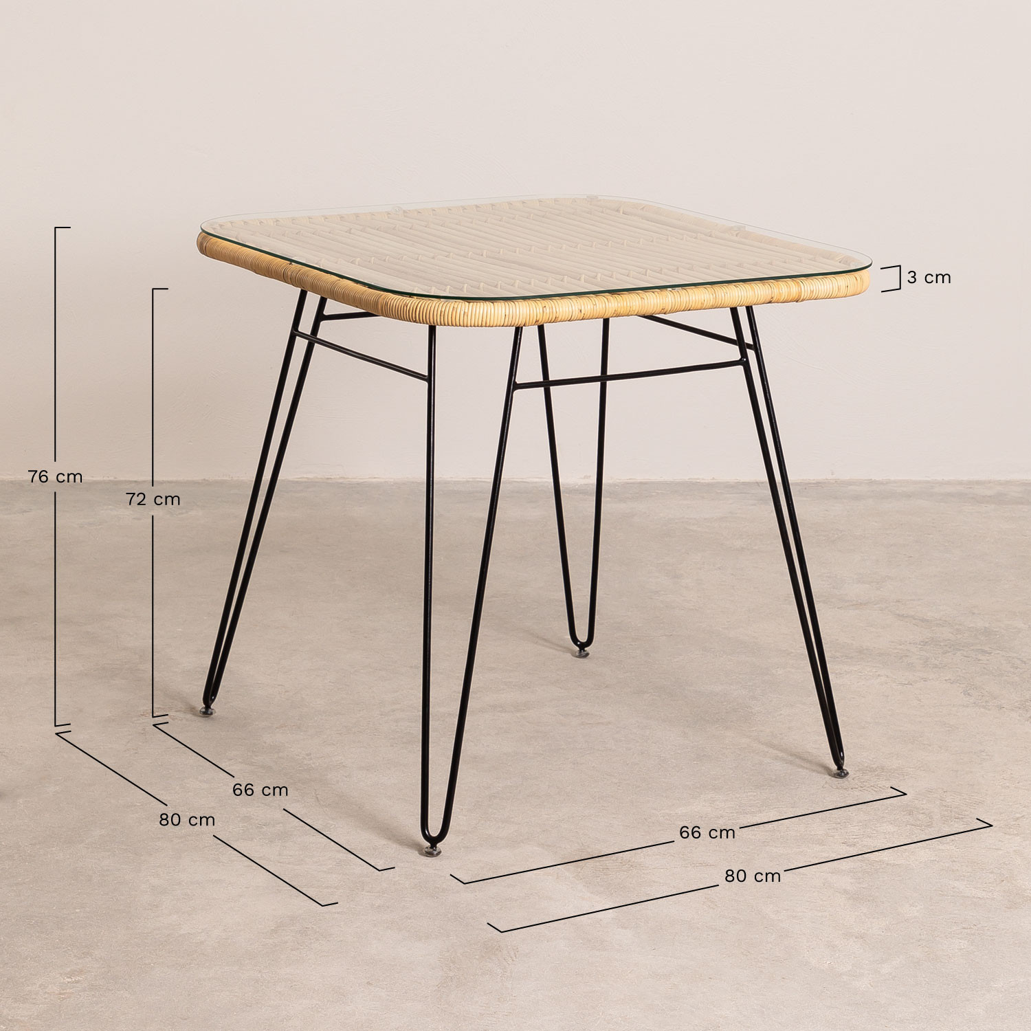 Zenta rotan eettafel en 4 stoelen SKLUM