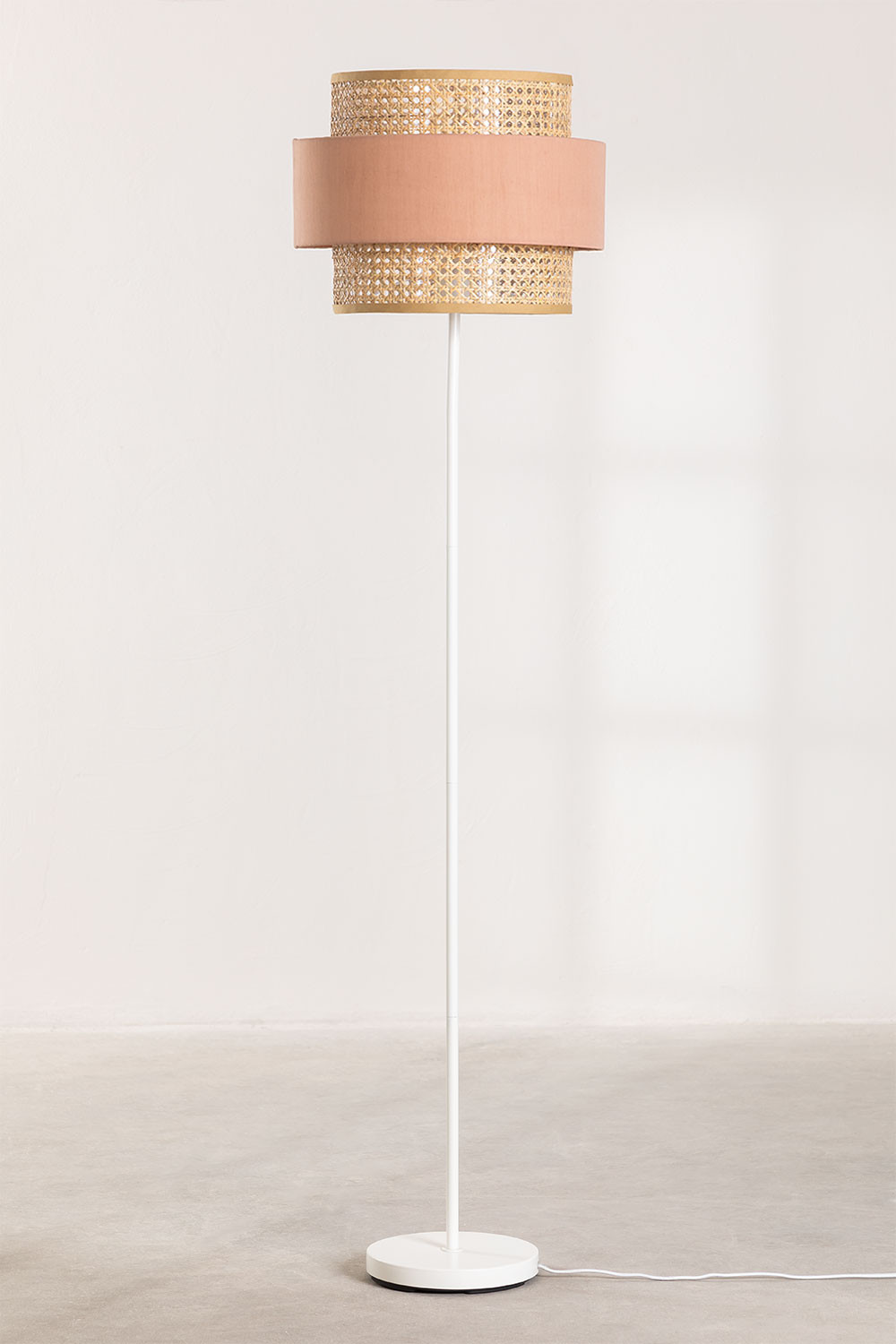 staande rotan lamp